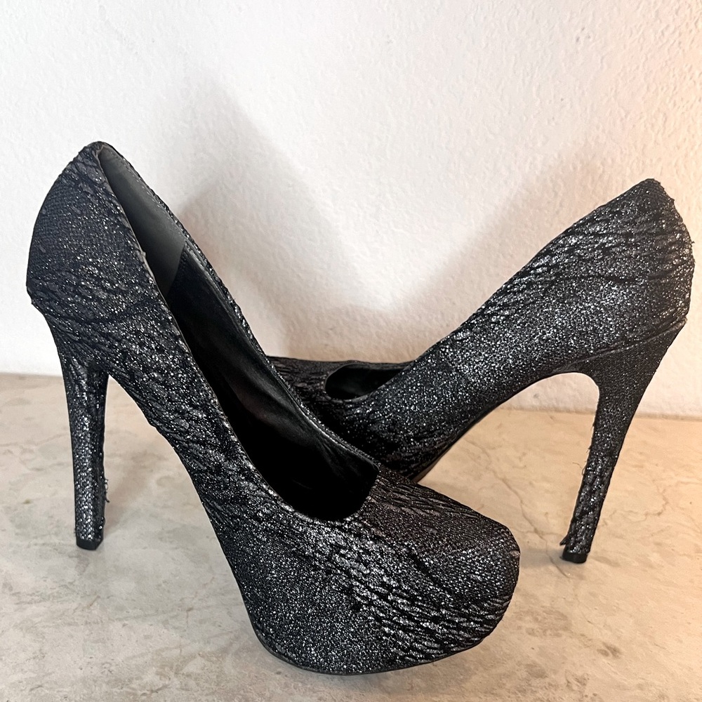 Shimmery Lace High Heels